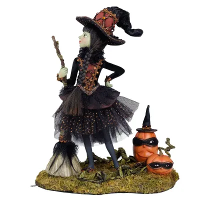 PRE-ORDER 14.8" Eliza Coppermoon Halloween Decor *SHIPS 8/2026* NEW 2026