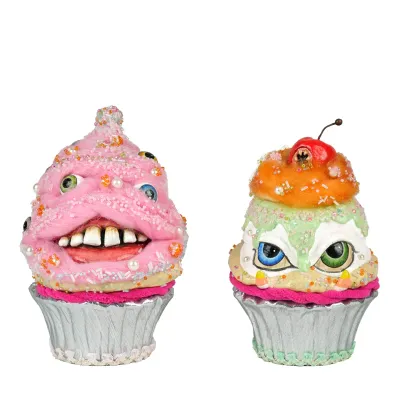 PRE-ORDER 8" Sticky Sweet Crazy Eyes Cupcakes Halloween Decor *SHIPS 8/2026* NEW 2026