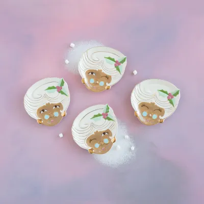 7" Brown AA Mrs. Papa Noel Plate Set Of 4 Christmas Decor Glitterville *SHIPS WITHIN 10 DAYS* NEW 2025