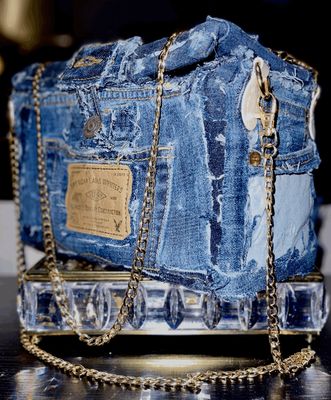 ONE OF ONE - HANDMADE AMERICAN EAGLE BOX BAG