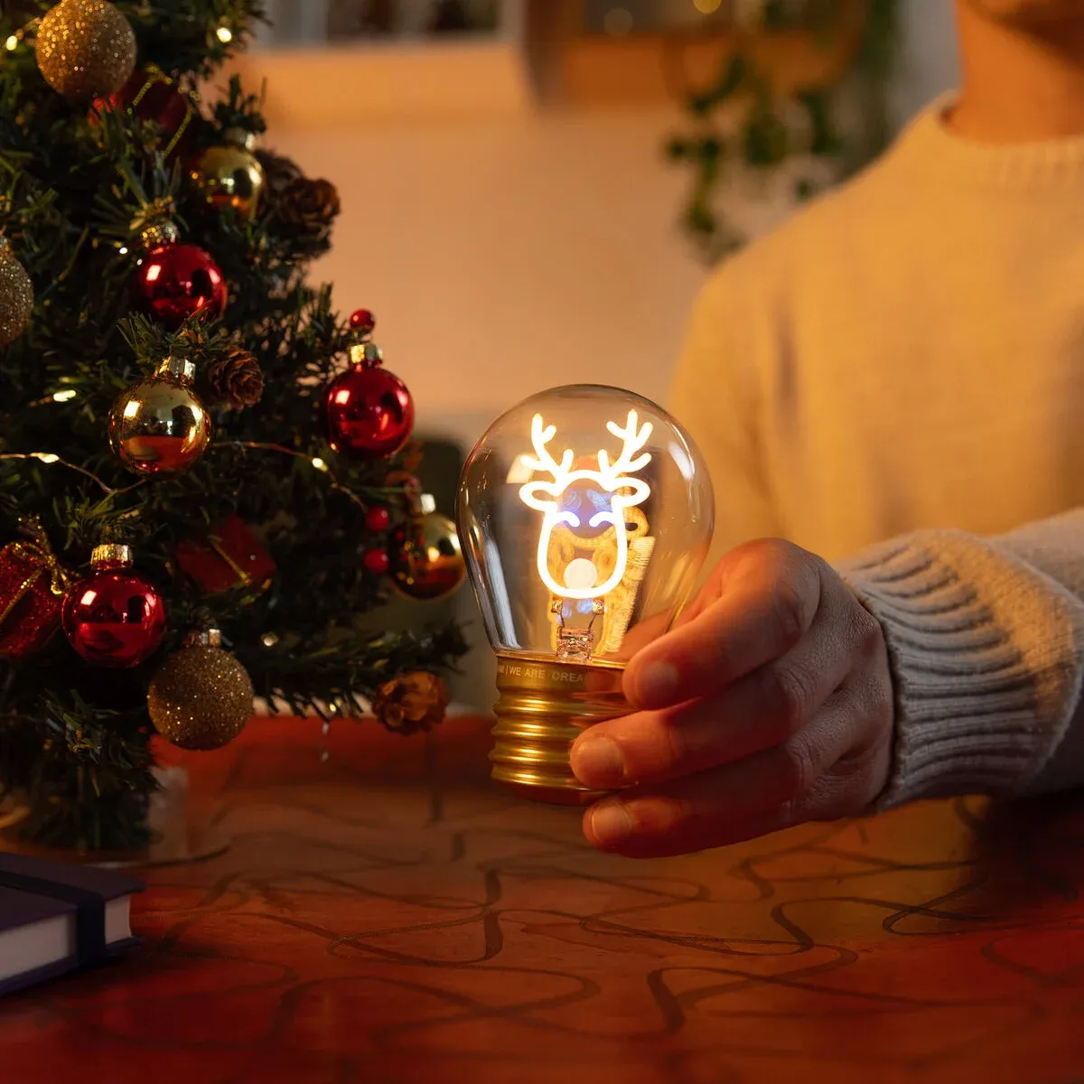 Deko-Weihnachtstischlampe in Glühbirnenform - Reindeer - Bulb Fiction