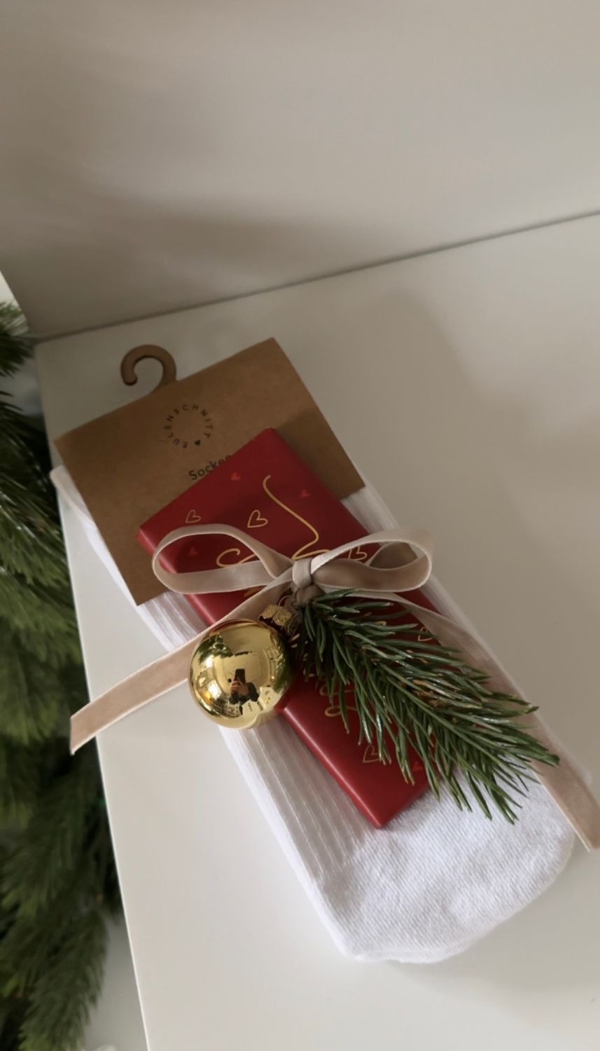 Set mit Socken und Schokolade ( Größe 39 - 42 )