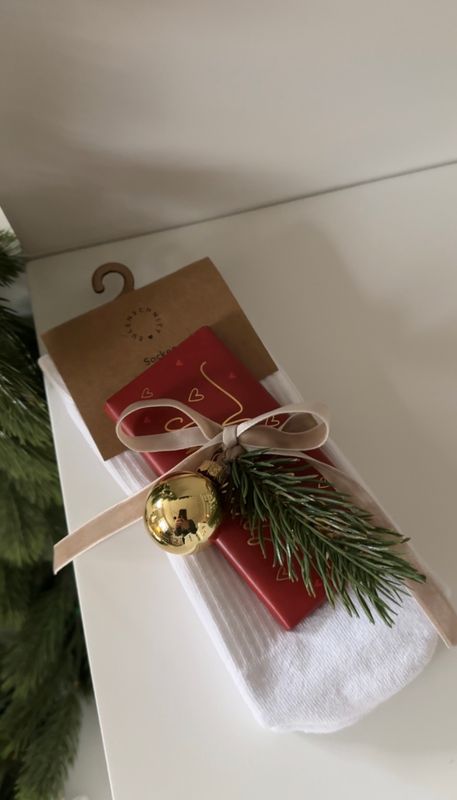 Set mit Socken und Schokolade ( Größe 39 - 42 )