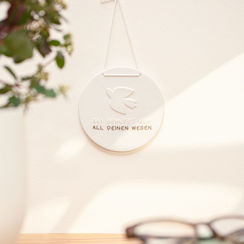 GLAUBENSFREUDE. PORZELLANSCHILD "TAUBE"