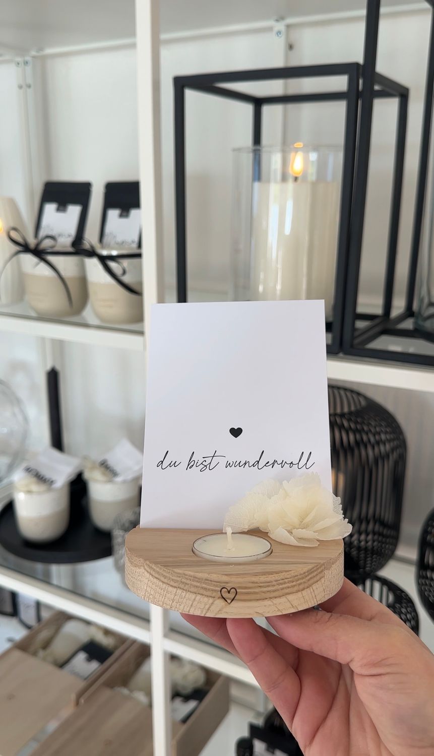Kerzenständer mit Karte