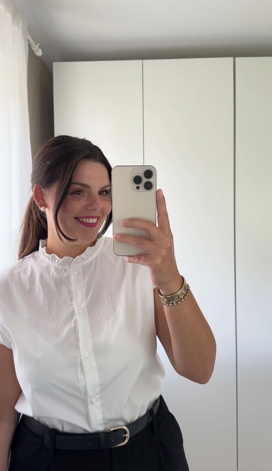Bluse mit Rüschen weiß