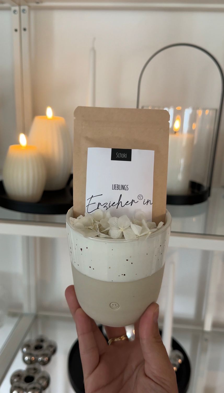Becher Smiley mit Schoki Erzieher