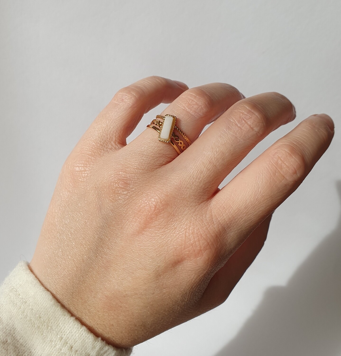 Bague pierre blanche 