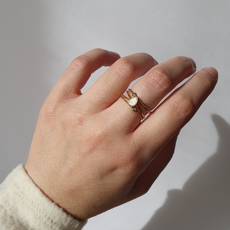 Bague goutte nacre 