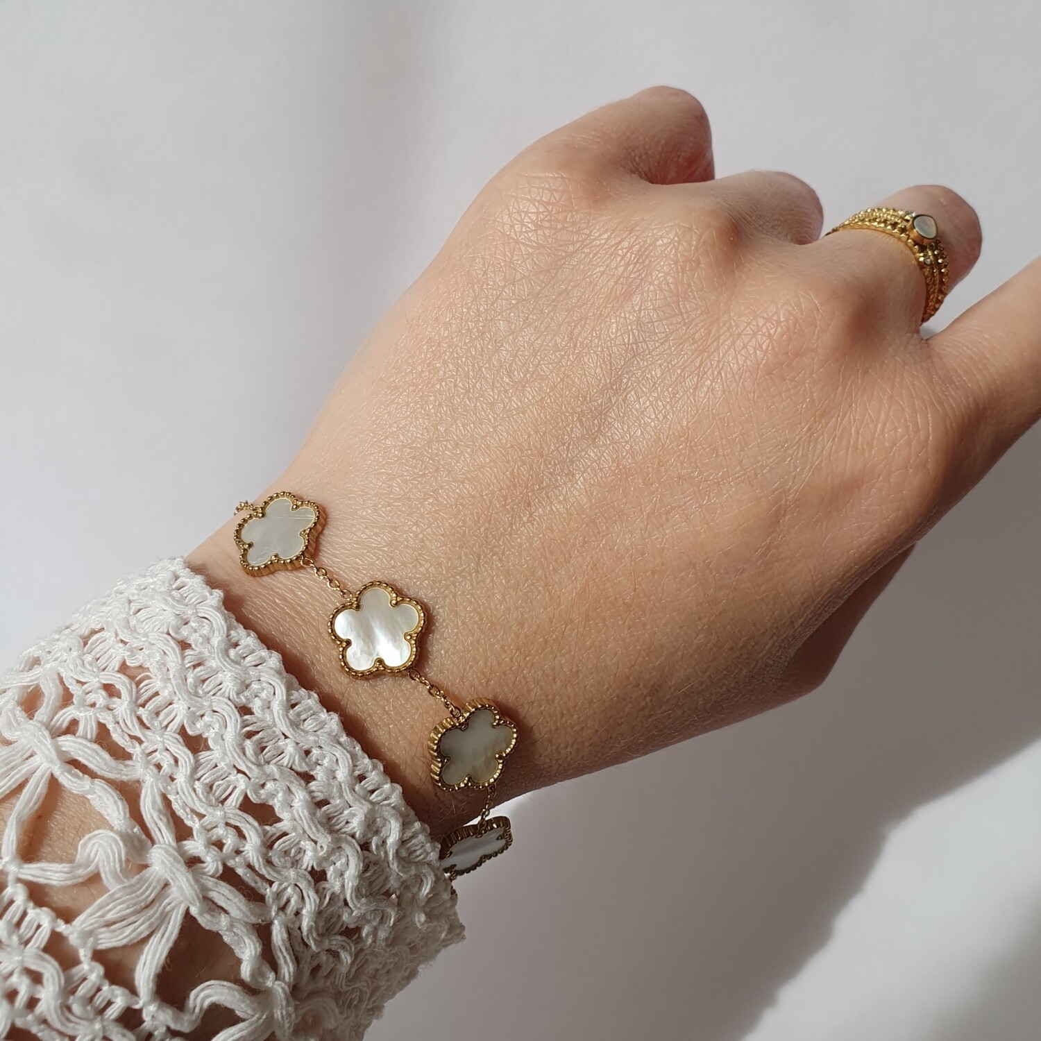 Bracelet fleurs nacrée