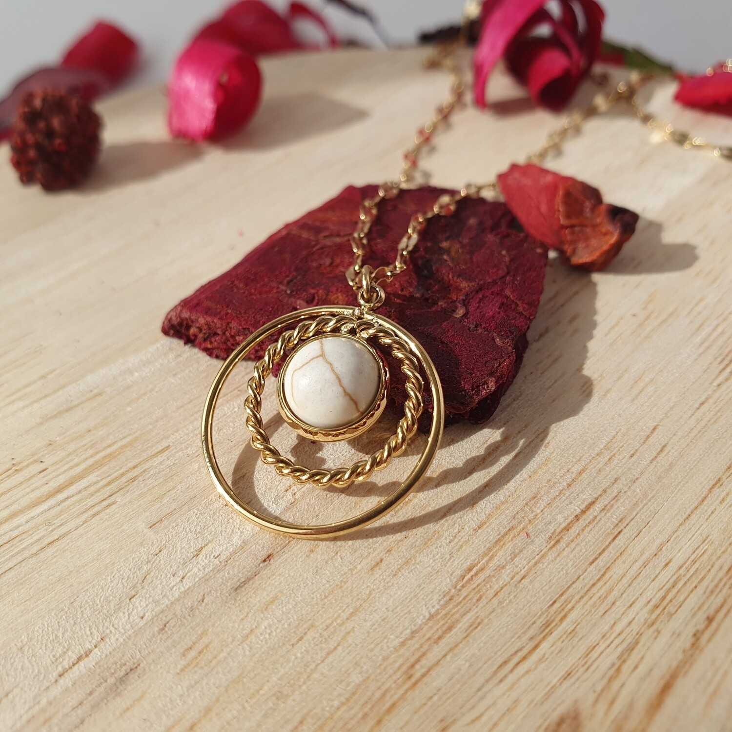 Collier Ylhona
