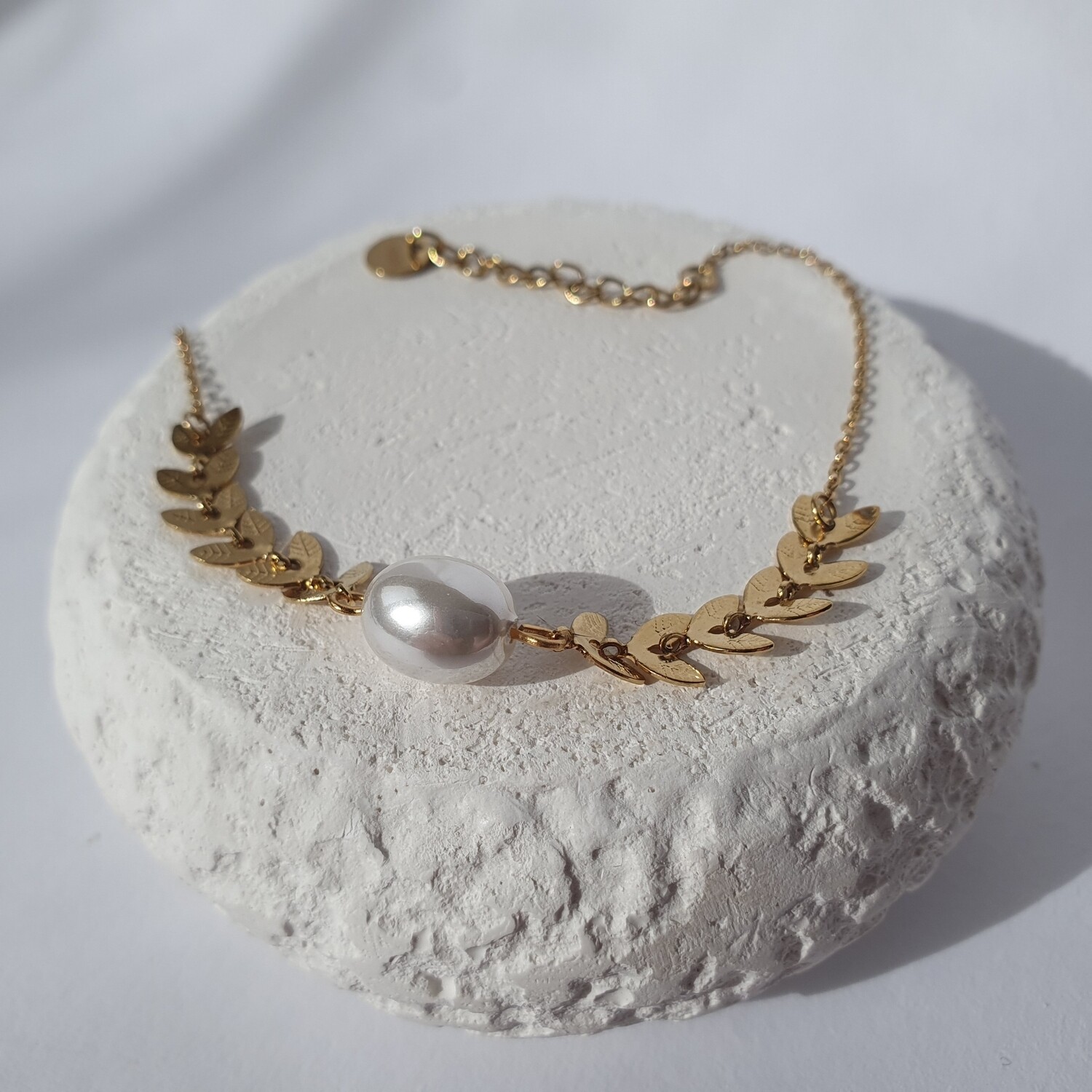Bracelet plume perle blanche 