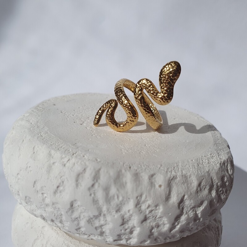 Bague serpent doré 