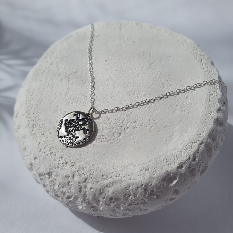 Collier Monde