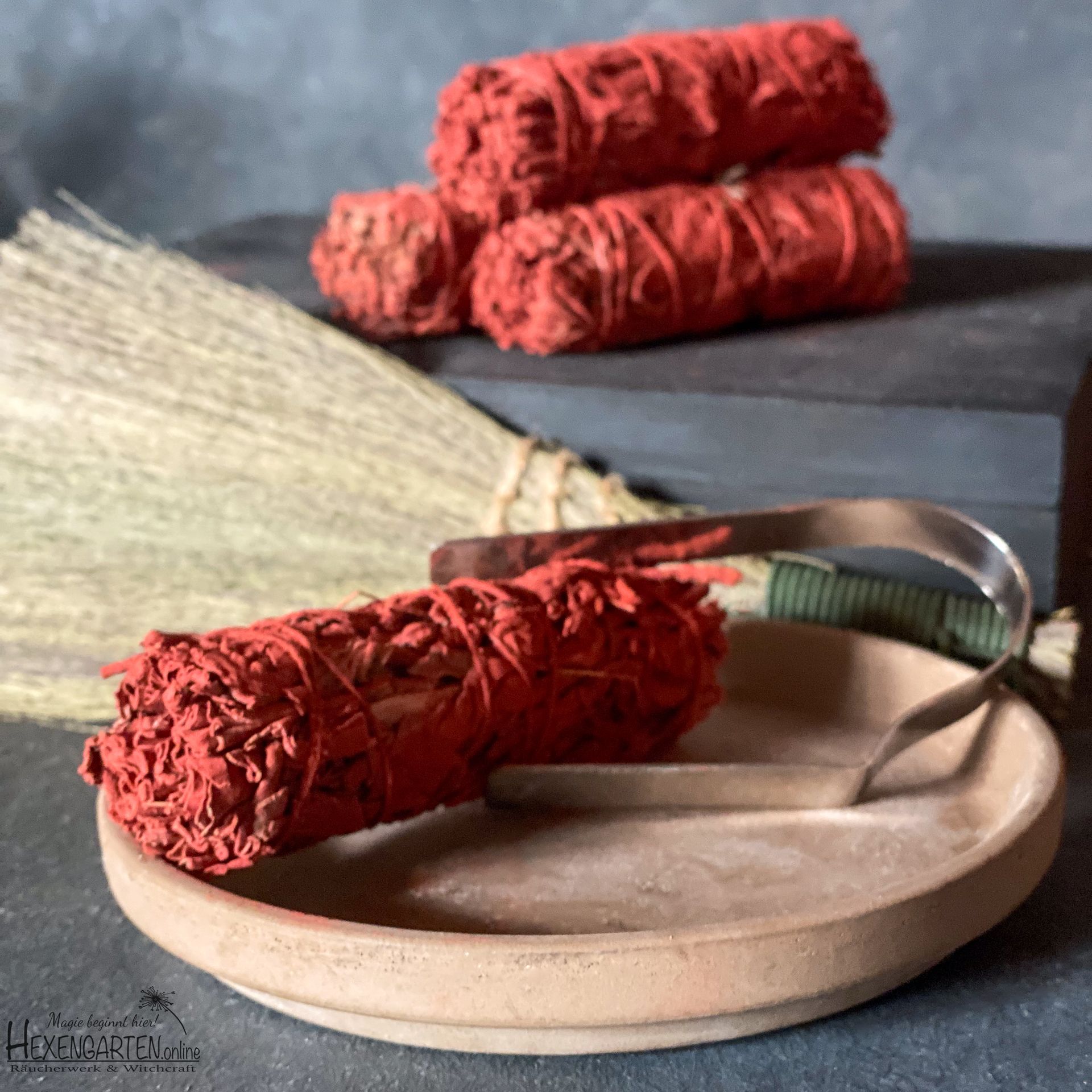 Weißer Salbei Bündel mit Drachenblut