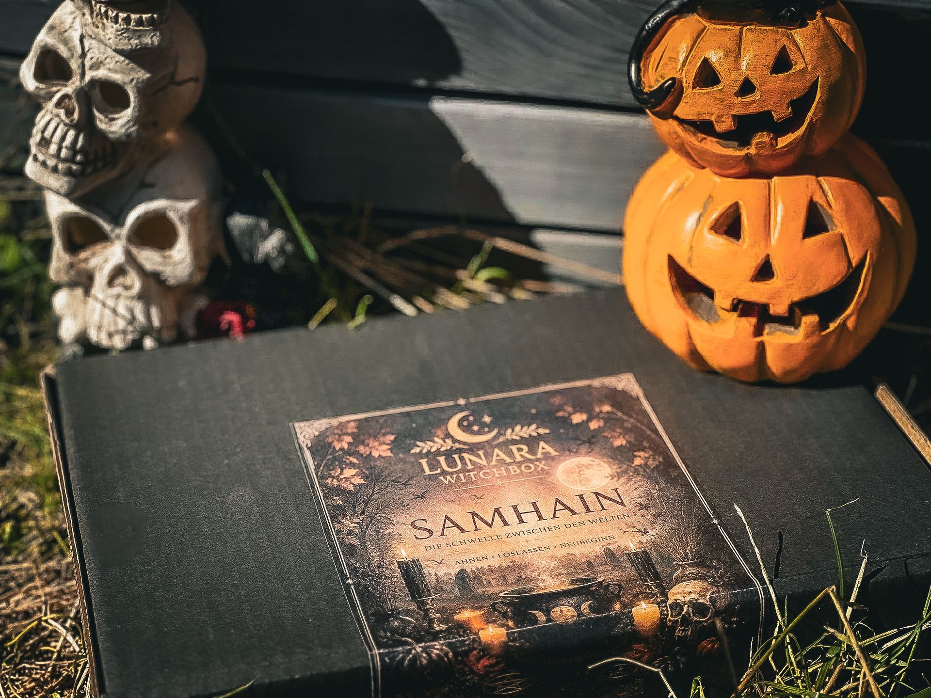 Halloween Samhain Monatsbox Lunara Witchbox
