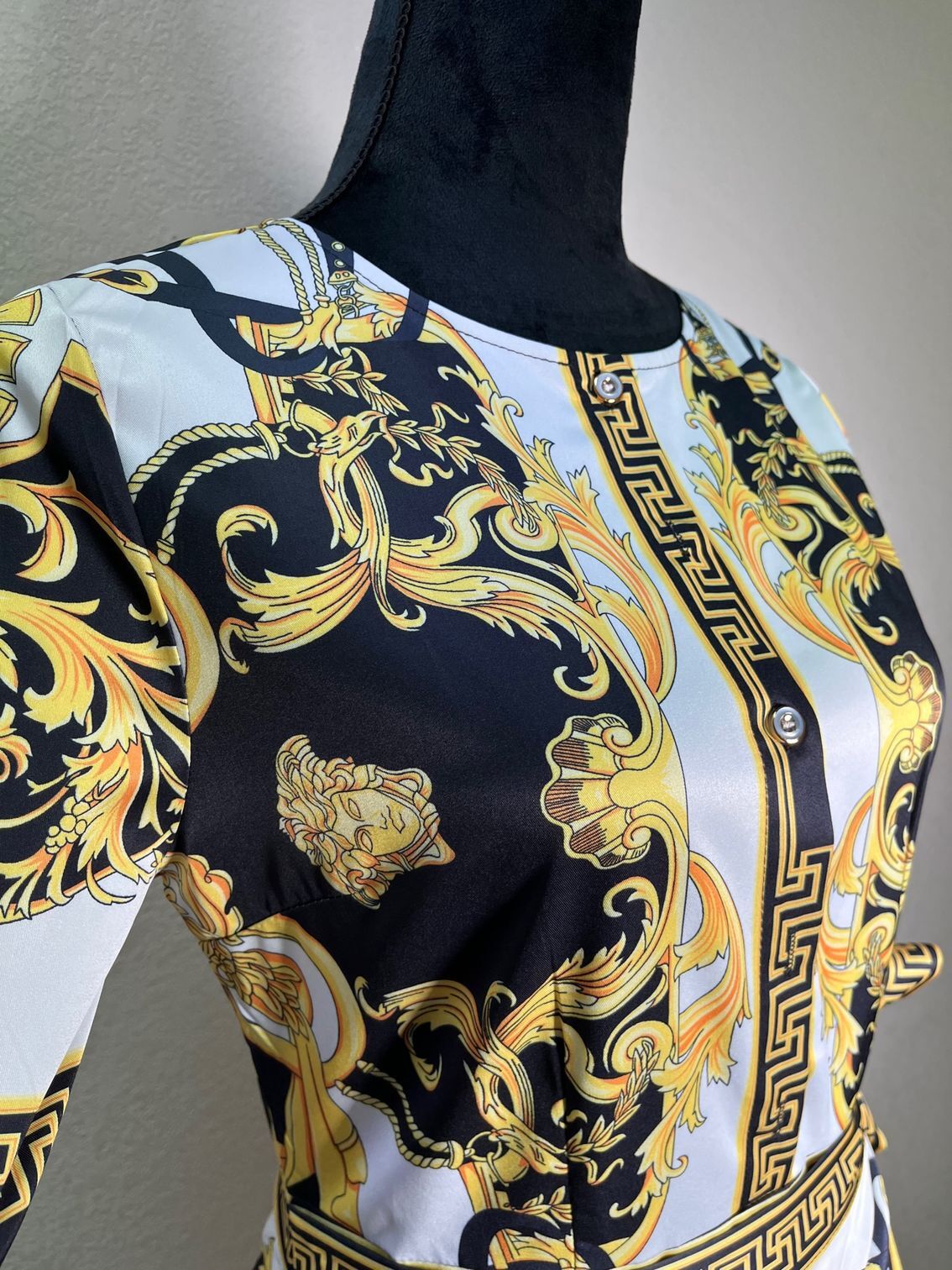 Virgelina Black/White Queen Inspired