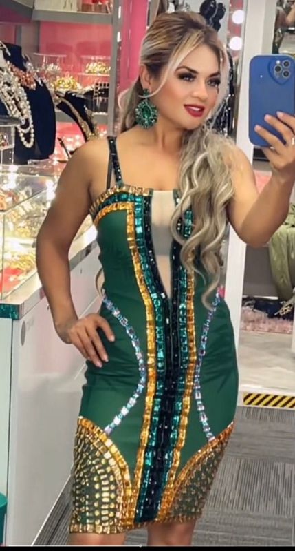 VIRGELINA  Green with Sequence