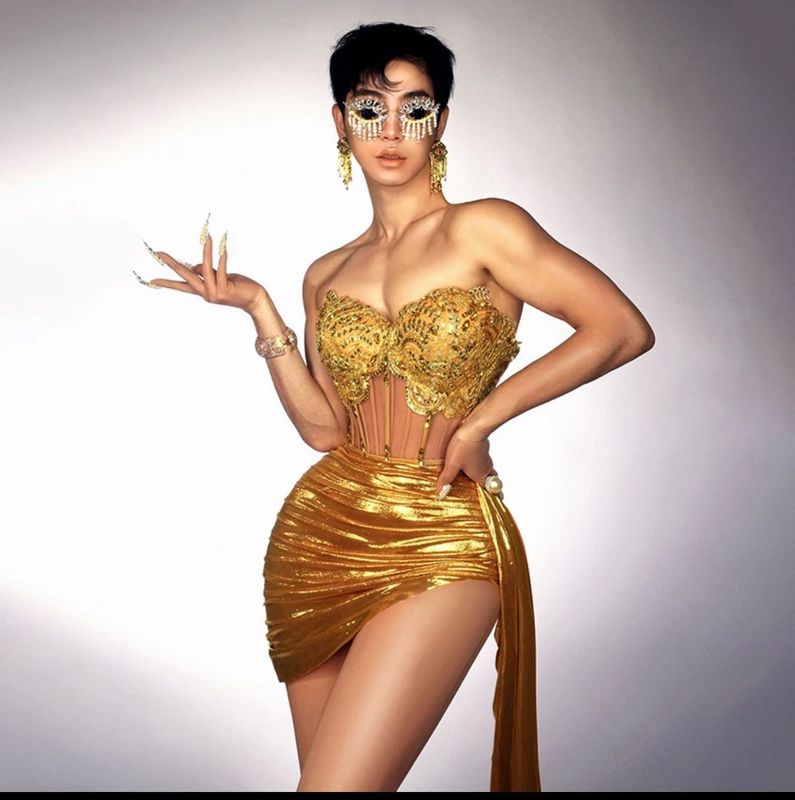 ​VIRGELINA Luxury gold sexy