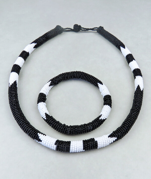 Chocker Necklace Bangle Set
