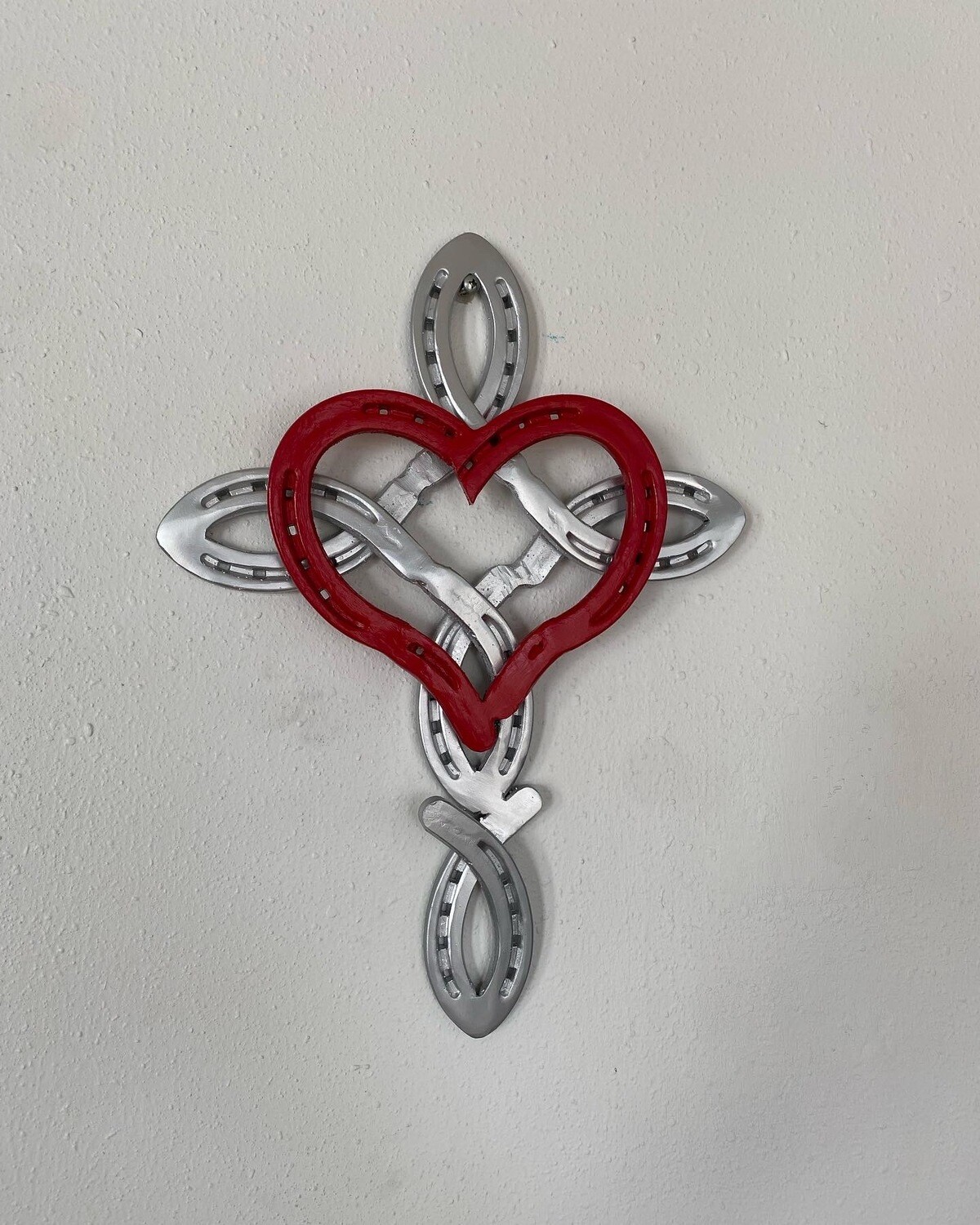 Horseshoe Cross