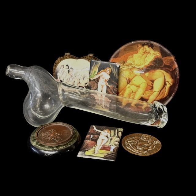 Lot of 7 erotic objects, France 19th/20th century