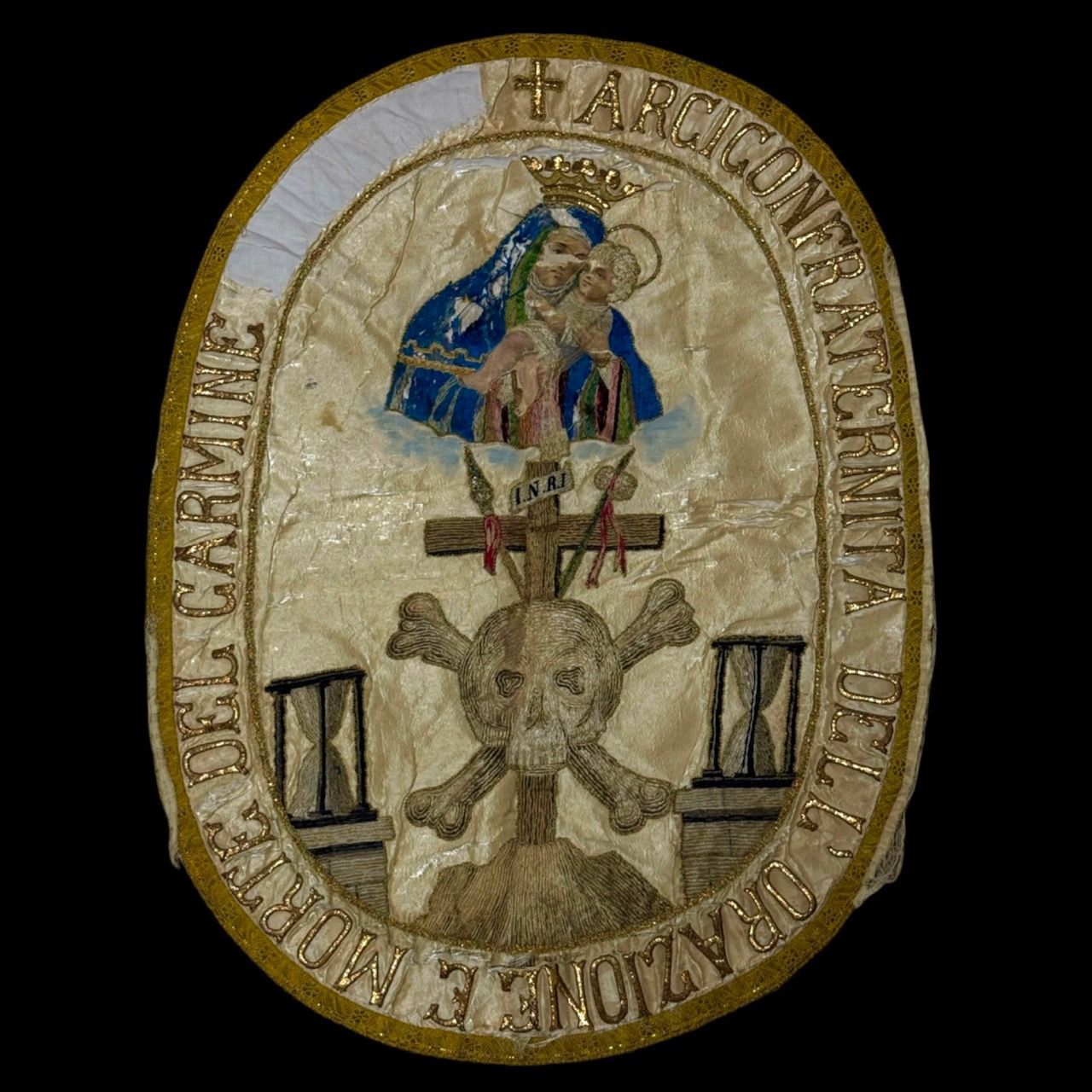 Stendardo processionale dell'Arciconfraternita dell'Orazione e Morte del Carmine, Italia fine XIX secolo