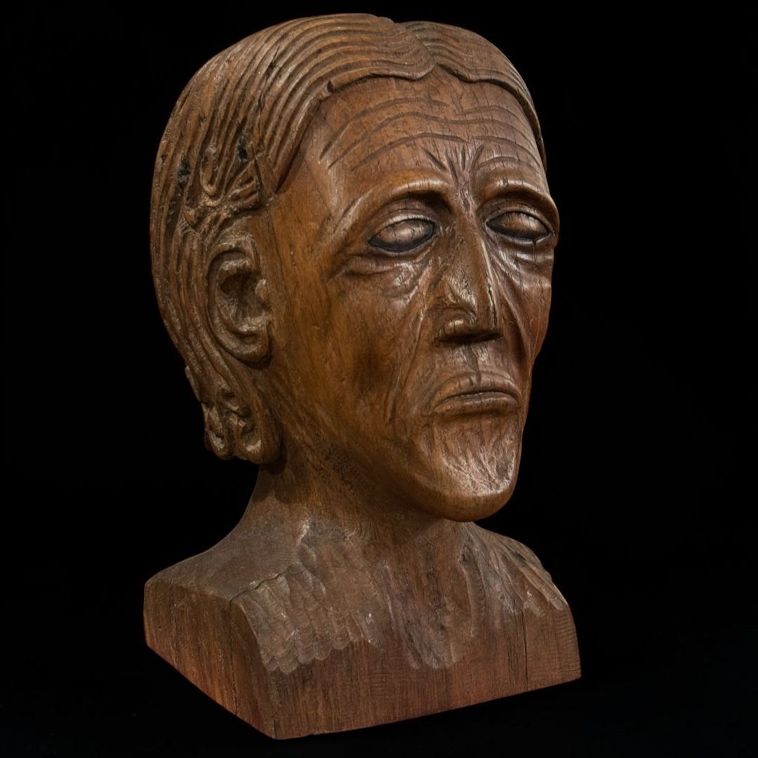 Carved wooden male bust – late 19th / early 20th century Carved wooden male bust – late 19th / early 20th century