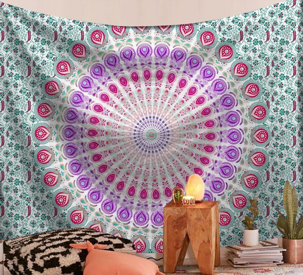 Mandala Wandtuch/Wandteppich: Purple Peacock Mandala