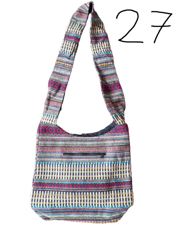 Große Hippie-Handtasche: bunte Striche (35x25x12cm)