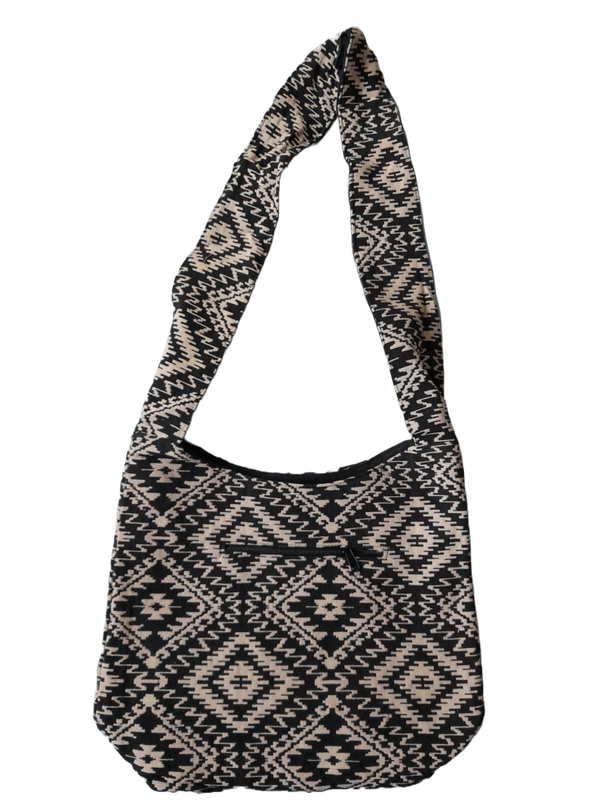 Große Hippie-Handtasche: schwarz weiß gescheckt (35x25x12cm)