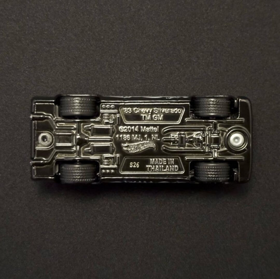 2024 Hot Wheels Japan Convention '83 Chevy Silverado (Set of 2