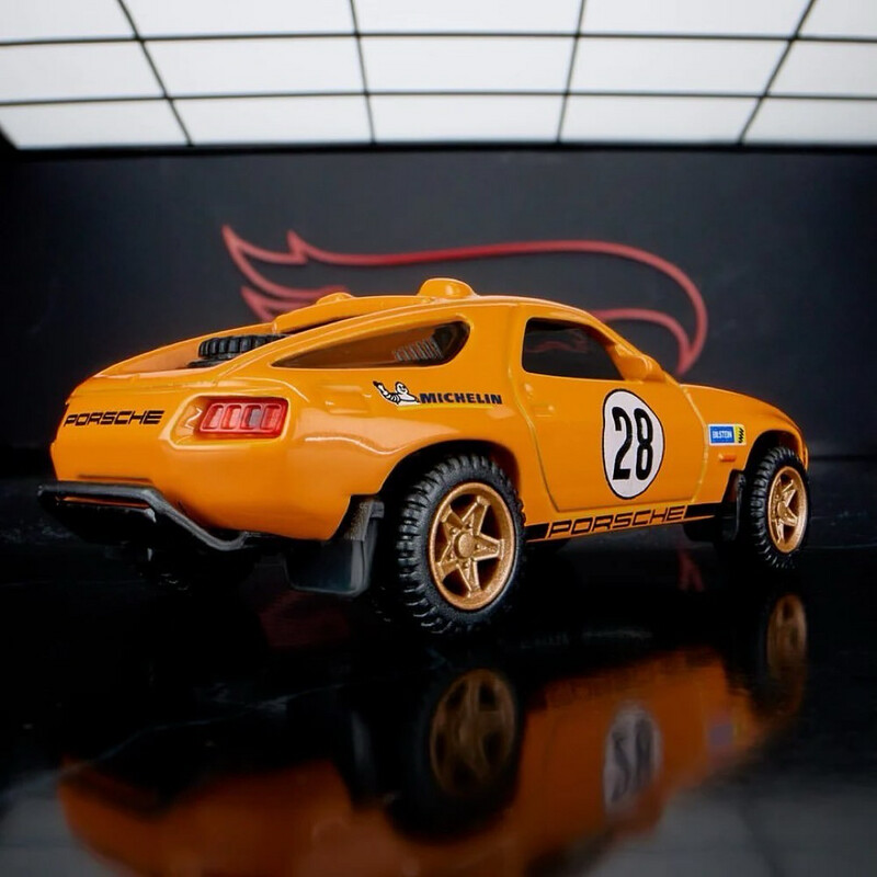 Hot Wheels Elite 64 Porsche 928 Safari Orange Shell Livery