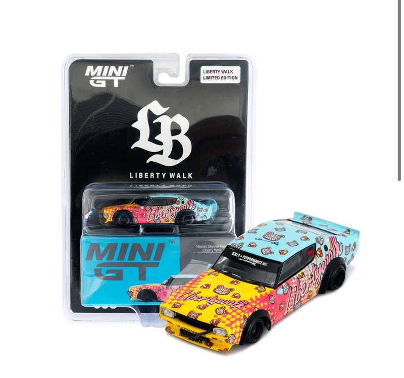 #698 MINI GT Nissan Skyline Kenmeri LBWK KUMA | Liberty Walk Store Exclusive