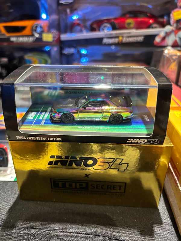 INNO64 Nissan Skyline R32 Top Secret Chameleon Chase | 2025 The Model Car Show TMCS