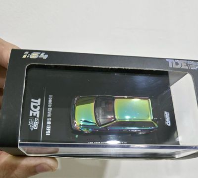 INNO64 Honda Civic SIR (EF9) Chameleon Chrome Dinner Car | 2025