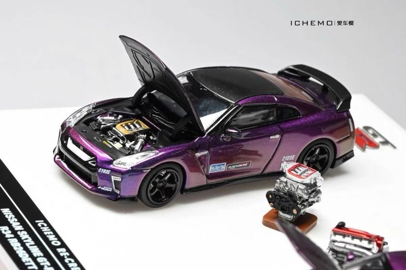 ICHEMO Re-Creation Diecast Nissan Skyline GT-R Clubman Race Spec R34 RB26DETT & R35 VR38DETT Display Set | 2025 Auto Passion Alliance (APA)