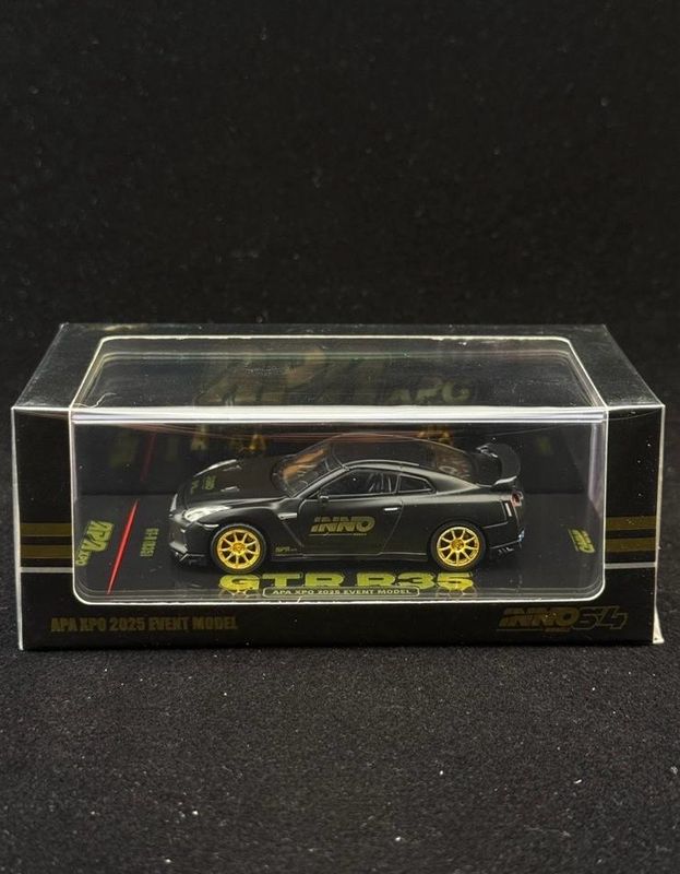 [PREORDER] INNO64 Nissan GT-R R35 Mystery Pack Exclusive Black | 2025 Auto Passion Alliance (APA)