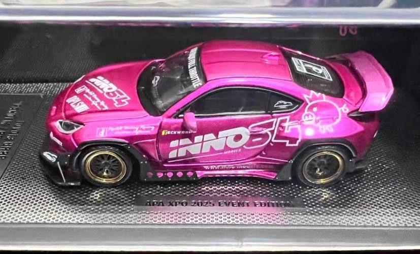 PREORDER] INNO64 Toyota GR86 “Pandem Rocket Bunny” Pink | 2025