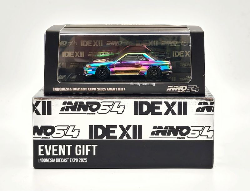 [PREORDER] INNO64 Nissan Skyline GT-R32 Iridescent Chrome Lucky Draw Event Gift Edition | 2025 Indonesia Diecast Expo (IDE-XII)