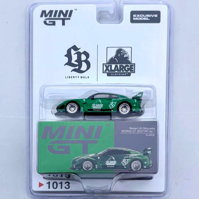 [PREORDER] #1013 MINI GT x LBWK x X-LARGE Nissan LB-Silhouette 35GT-RR Green Japan White Blister Exclusive