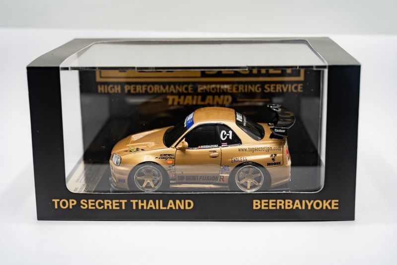 Top Secret x Beer Baiyoke Nissan Skyline R34 GTR with Mini Engine Display | 2025 Thailand Diecast Expo Top Secret x Beer Baiyoke Nissan Skyline R34 GTR with Mini Engine Display | 2025 Thailand Diecast Expo