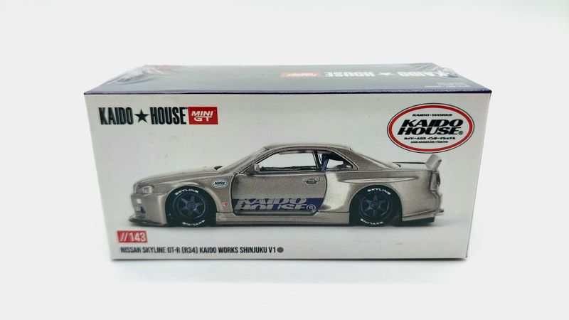 KAIDOHOUSE Nissan Skyline GT-R34 Kaidoworks Shinjuku V1 Silver (KHMG143)