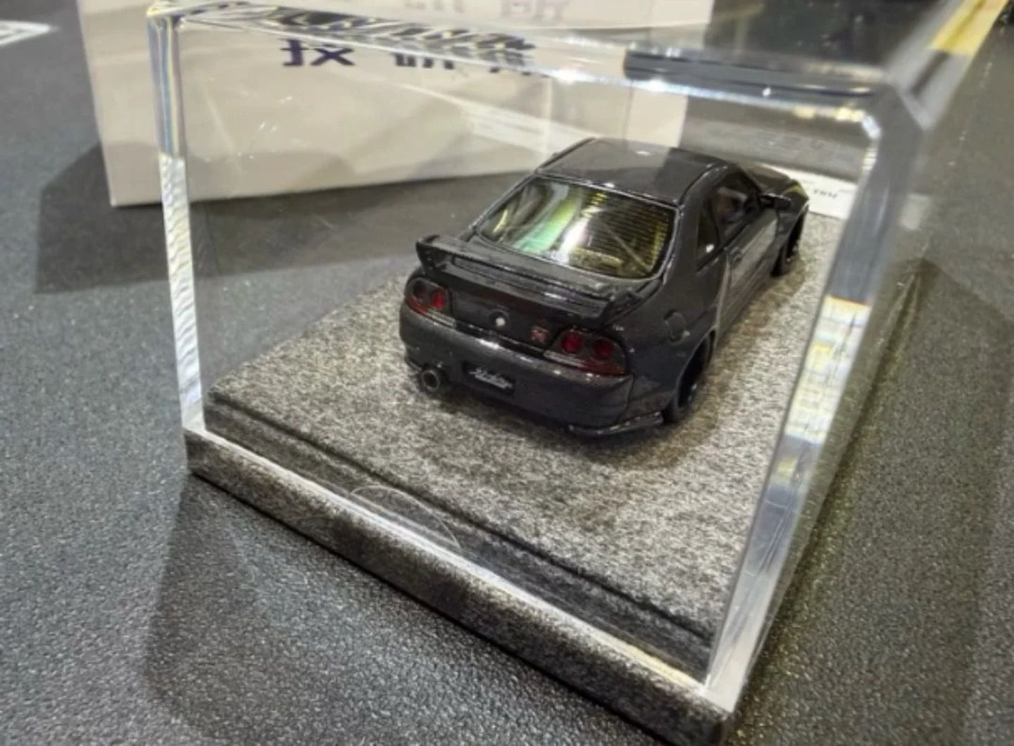 Zonzo The Laboratory 1/64 Resin Garage Active Full Dry Carbon