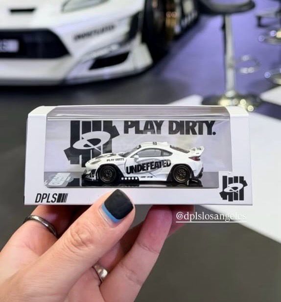 [PREORDER] INNO64 x DPLS Toyota GR86 “Play Dirty” White | 2026 GT SHOW