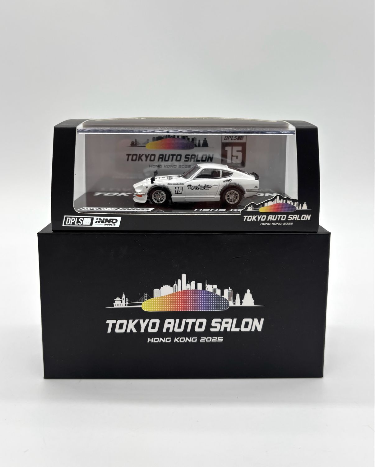 INNO64 x DPLS x TASHK Datsun Fairlady White Chase | 2025 Tokyo Auto Salon Hong Kong