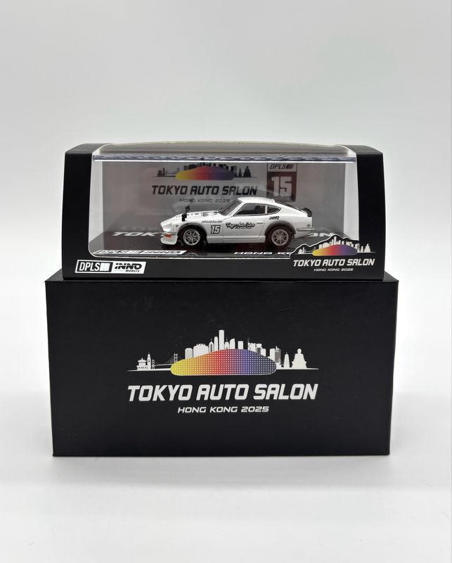 INNO64 x DPLS x TASHK Datsun Fairlady White Chase | 2025 Tokyo Auto Salon Hong Kong
