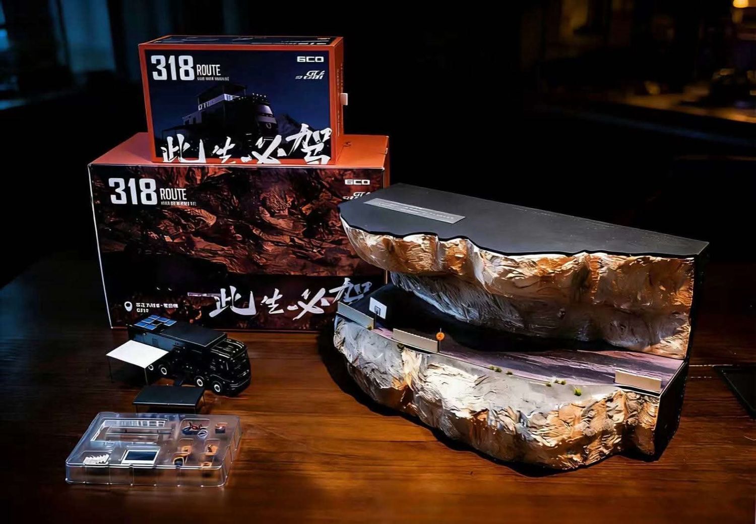 [PREORDER] GCD Mercedes Benz 318 Black Truck with Diorama Box Set | 2026 GT Show