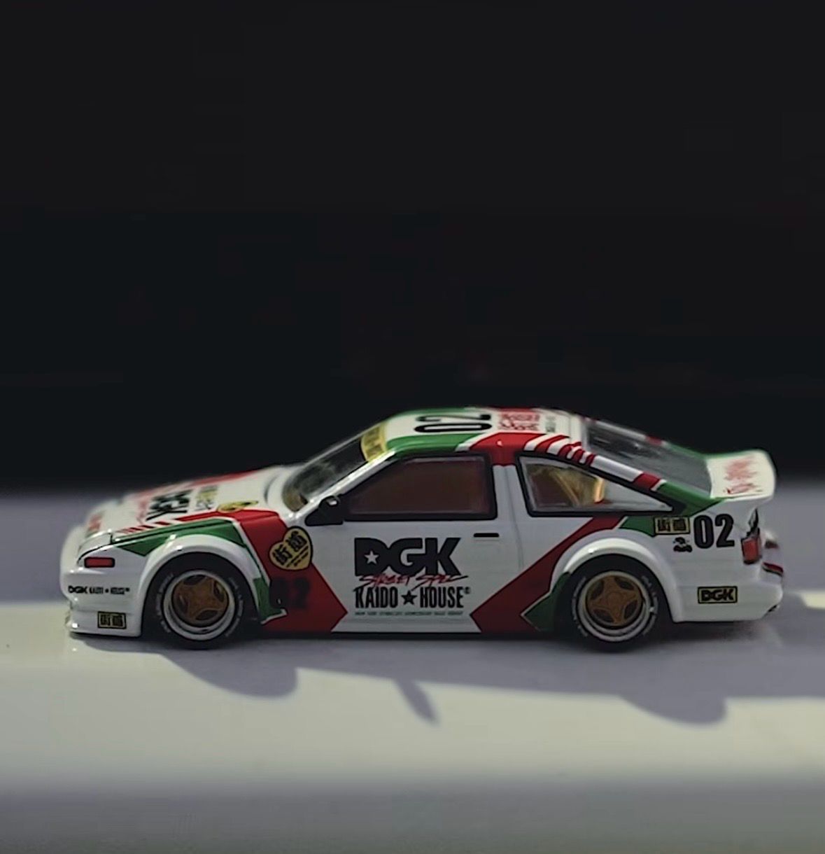 [PREORDER] KAIDOHOUSE x DGK V1 Toyota AE86 Sprinter Trueno (KHMG201)