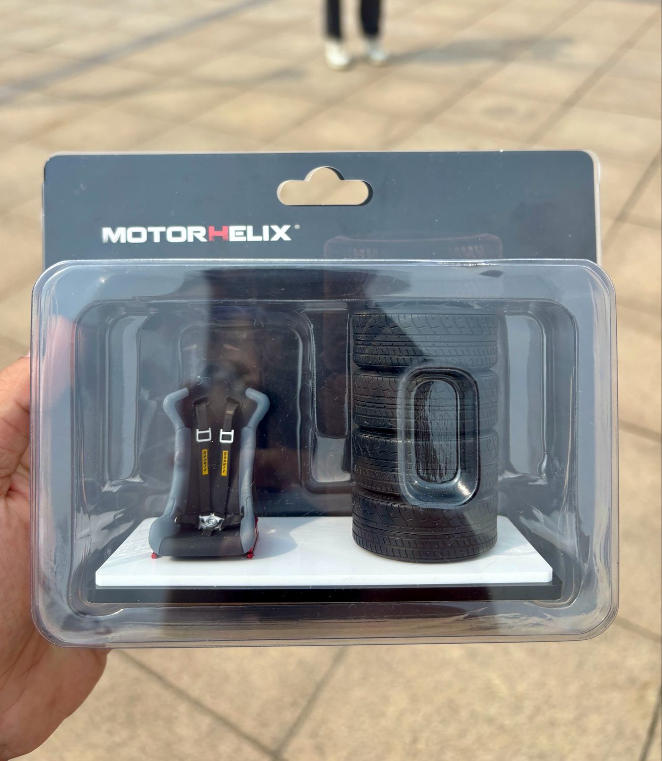 [PREORDER] Motorhelix 1/18 JDM Style Pen Holder &amp; Seat Display
